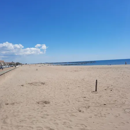 Neuf Et Climatise, 6 Personnes, Avec Piscine Sérignan