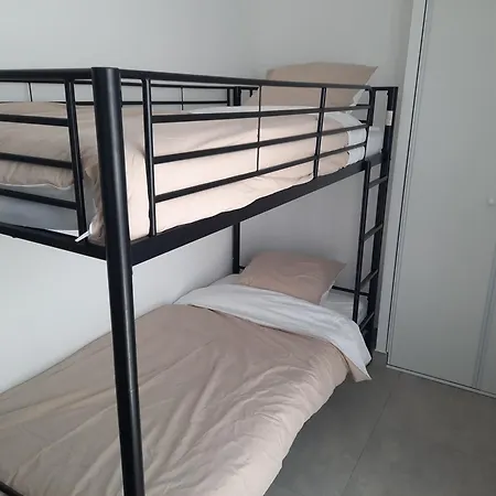 Neuf Et Climatise, 6 Personnes, Avec Piscine Apartment