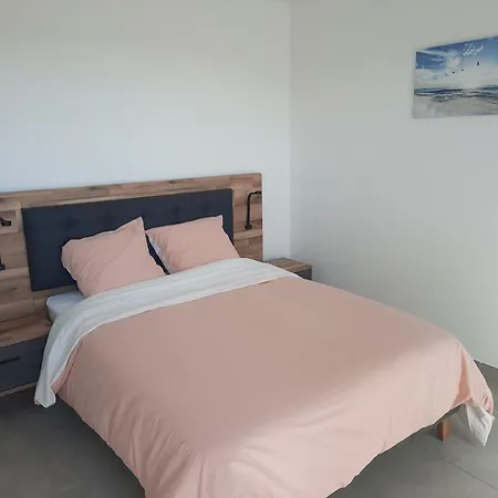 Apartment Neuf Et Climatise, 6 Personnes, Avec Piscine
