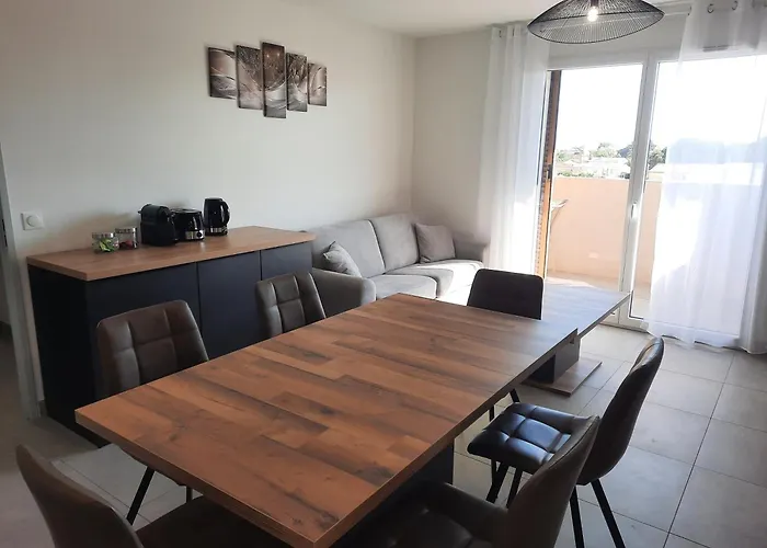 Neuf Et Climatise, 6 Personnes, Avec Piscine Apartment *